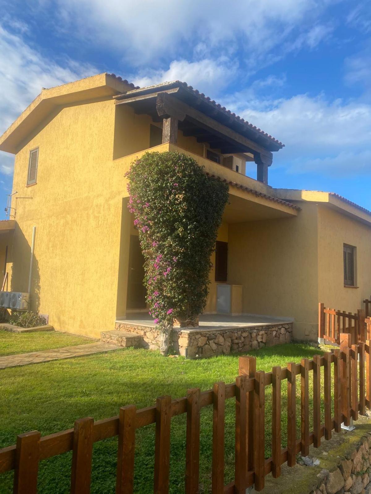 Villette Oasi San Teodoro  Exteriör bild